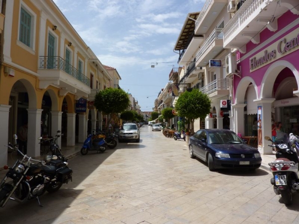 Zdjęcie z Grecji - Zakynthos - jedna z uliczek w głębi miasta