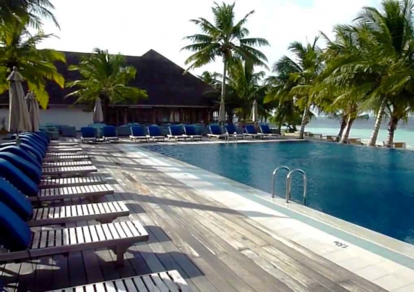 Zdjęcie z Malediw - vilamendhoo - hotelowy basen