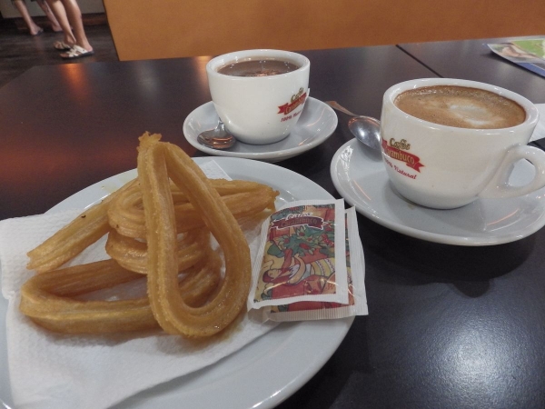 Zdjęcie z Hiszpanii - Churro con chocolate-które uzależnia :)
