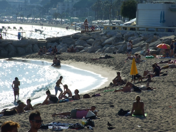 Zdjęcie z Hiszpanii - przyuliczna plaża