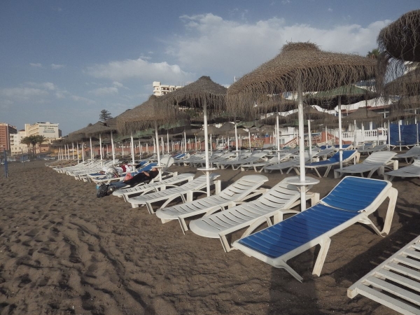 Zdjęcie z Hiszpanii - Plaża w Benalmadenie.