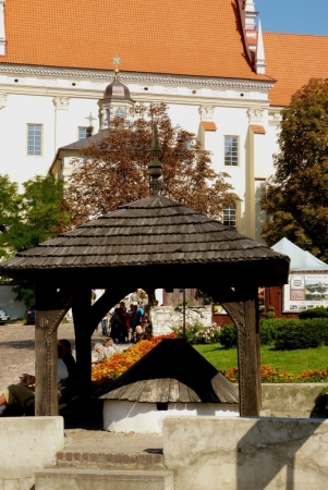 Zdjęcie z Polski - w Kazimierzu nie może zabraknąć zabytkowej  studni 