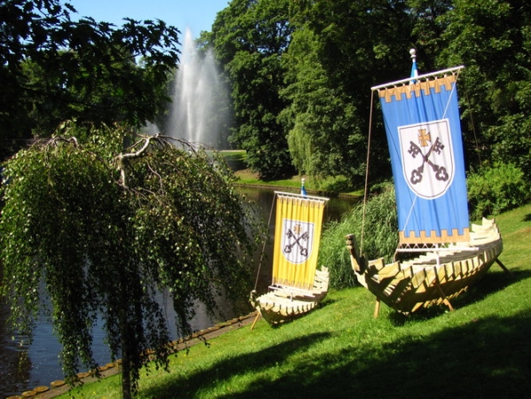 Zdjęcie z Łotwy - Ryga - centrum. Niewielki park w pobliżu starówki.
