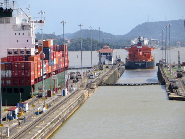 Zdjęcie z Panamy - PANAMA CANAL