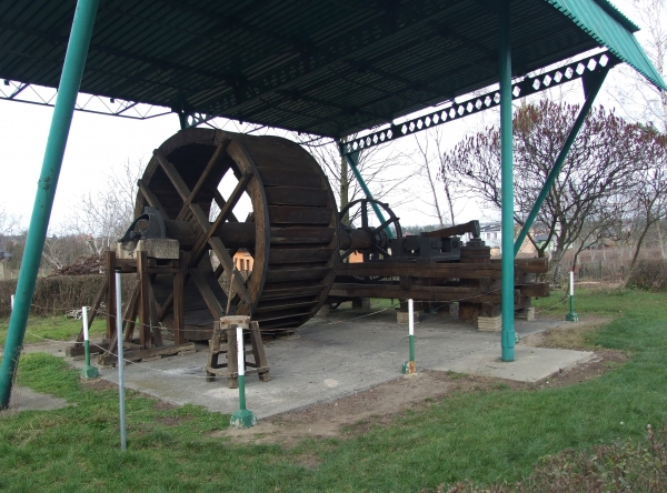 Zdjęcie z Polski - skansen maszyn