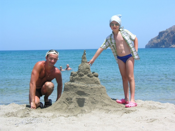 Zdjęcie z Grecji - zamki z piasku budujemy..