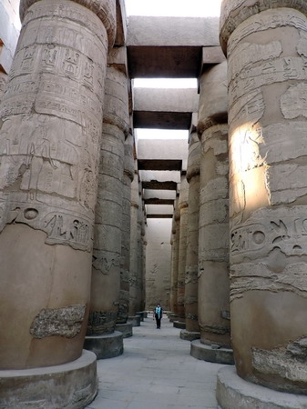 Zdjęcie z Egiptu - Karnak - słynna sala hypostylowa.