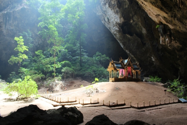 Zdjęcie z Tajlandii -  w jaskini Króla Ramy V