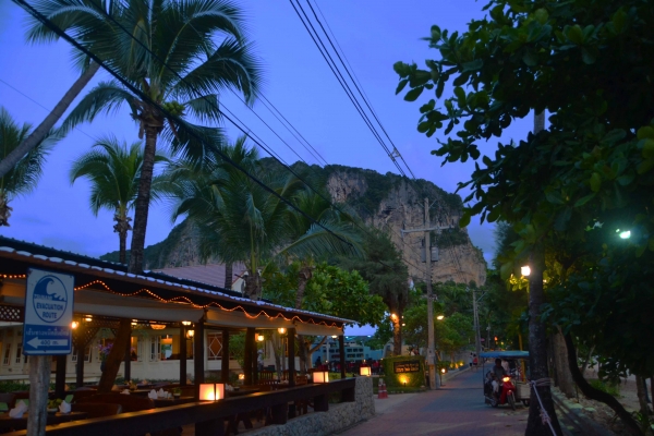 Zdjęcie z Tajlandii - Ao Nang wieczorową porą
