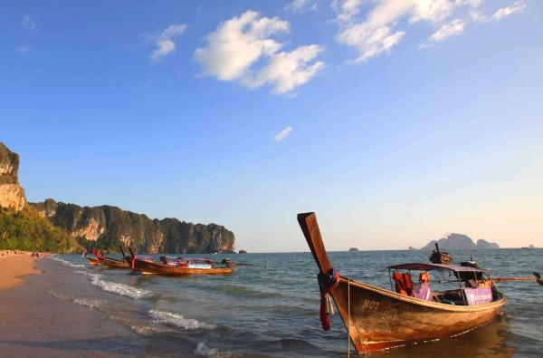 Zdjęcie z Tajlandii - Plaza w Ao Nang