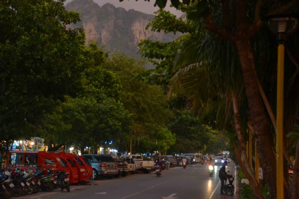 Zdjęcie z Tajlandii - Ao Nang wieczorową porą