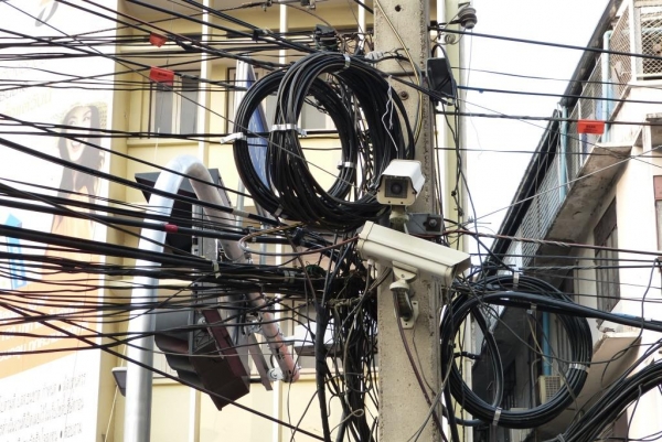 Zdjęcie z Tajlandii - elektryka po azjatycku:))