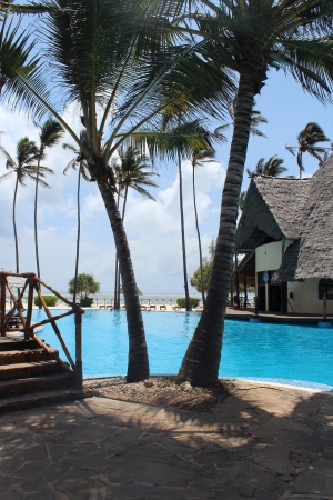 Zdjęcie z Tanzanii - Basen tuż przy plaży
