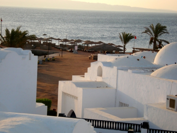 Zdjęcie z Egiptu - Fragment plaży przy hotelu Azur Arabella w Hurghadzie