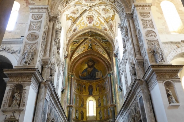 Zdjęcie z Włoch - wnętrze Katedry; mozaikowy Chrystus Pantokrator