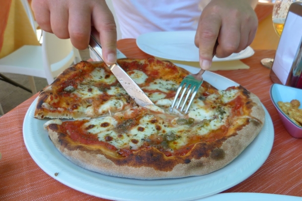 Zdjęcie z Włoch - pizza siciliana; pychota