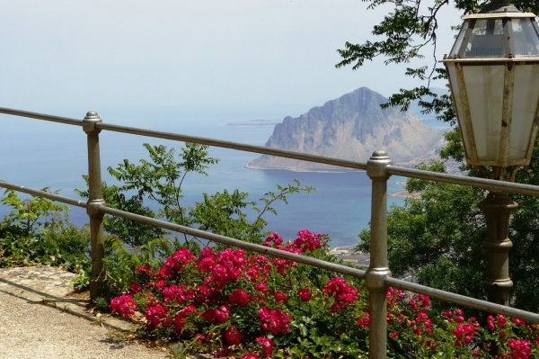 Zdjęcie z Włoch - Erice; widoki z Monte San Giuliano....