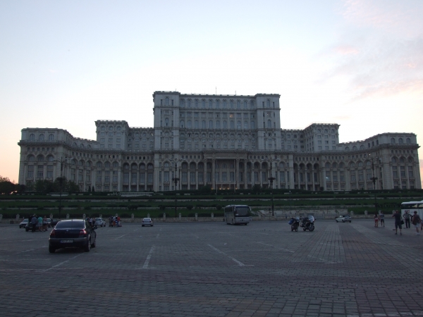 Zdjęcie z Rumunii - obecnie Parlament