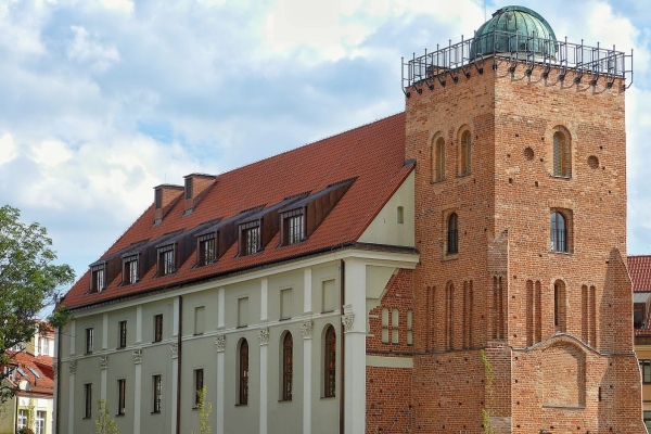 Zdjęcie z Polski - słynna "Małachowianka" -  czyli Liceum ogólnokształcące im. Marszałka Stanisława Małachowskiego