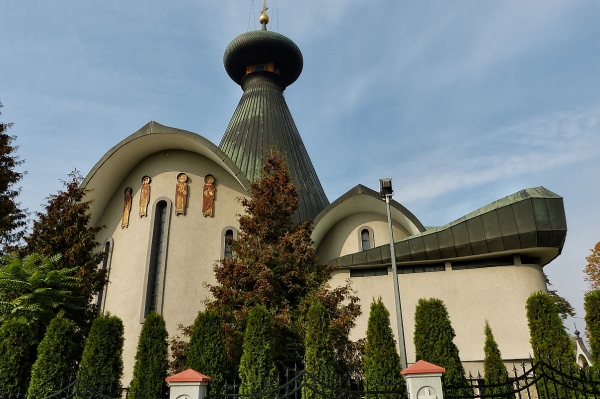 Zdjęcie z Polski - dość odważna forma architektoniczna jak na Cerkiew