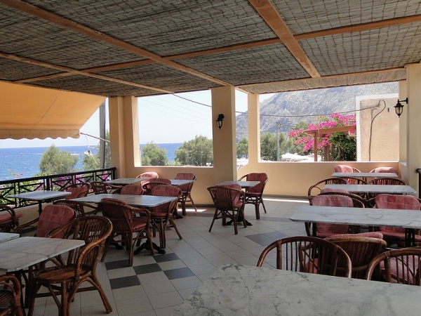 Zdjęcie z Grecji - Hotel Levante - taras śniadaniowy.