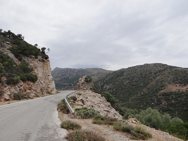 Zdjęcie z Grecji - Kreta. Gdzieś na górskich drogach.