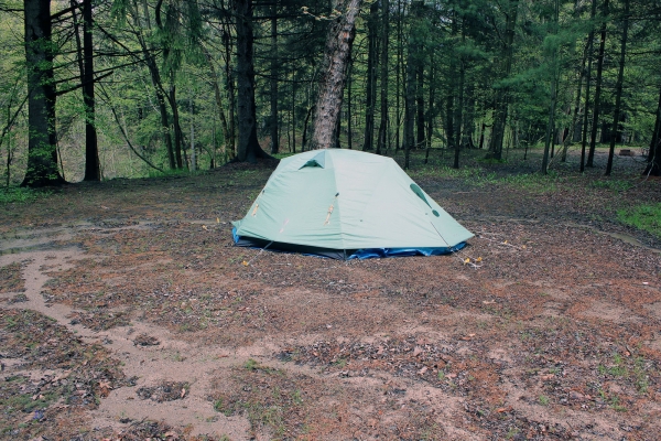 Zdjęcie z Kanady - Nasz namiot w parku Port Burwell Provincial Park w Ontario