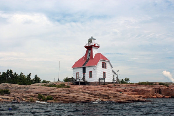 Zdjęcie z Kanady - Latarnia Morska na wyspie Snug Harbour, Ontario