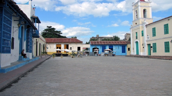 Zdjęcie z Kuby - Plaza de San Juan de Dios, Camaguey, Kuba