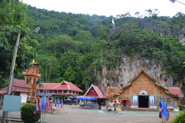 Zdjęcie z Tajlandii - Wat Tham Pla w calej okazalosci 