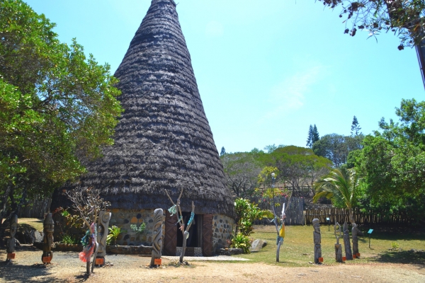 Zdjęcie z Nowej Kaledonii - Centrum Kulturalne Jean-Marie Tjibaou - skansen