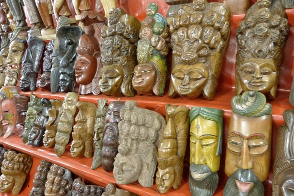 Zdjęcie ze Sri Lanki - przepiękne maski hinduistyczne