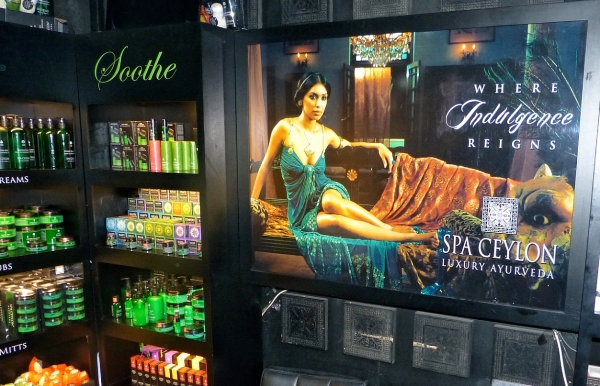 Zdjęcie ze Sri Lanki - wszelkich centrów ajurwedyjskich jest w Kandy bardzo dużó