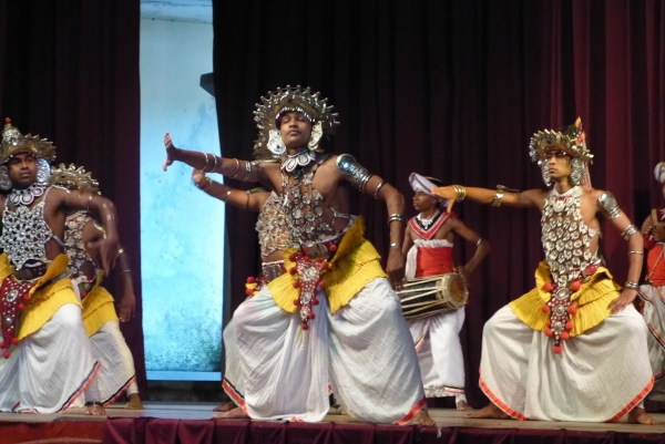 Zdjęcie ze Sri Lanki - taniec majura wannama