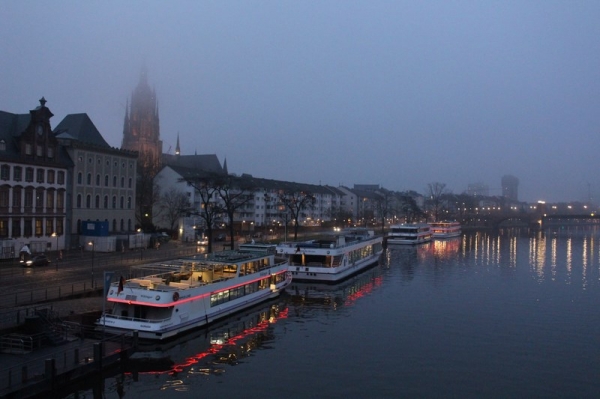 Zdjęcie z Niemiec - Widok na miasto z mostu nad Menem