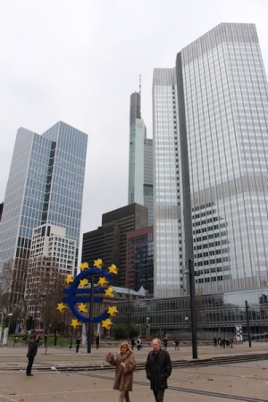 Zdjęcie z Niemiec - Willy Brandt Platz i Eurotower