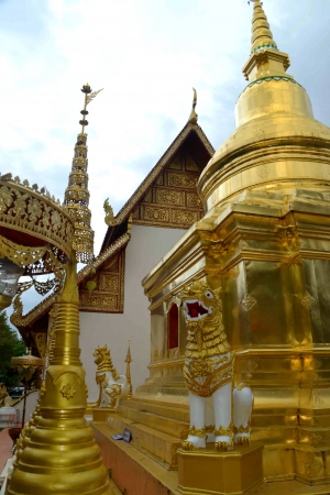 Zdjęcie z Tajlandii - Jedna ze swiatyn Chiang Rai