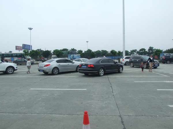 Zdjęcie z Chińskiej Republiki Ludowej - na parkingu