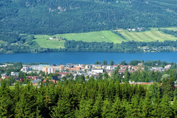 Zdjęcie z Norwegii - Lillehammer w dole