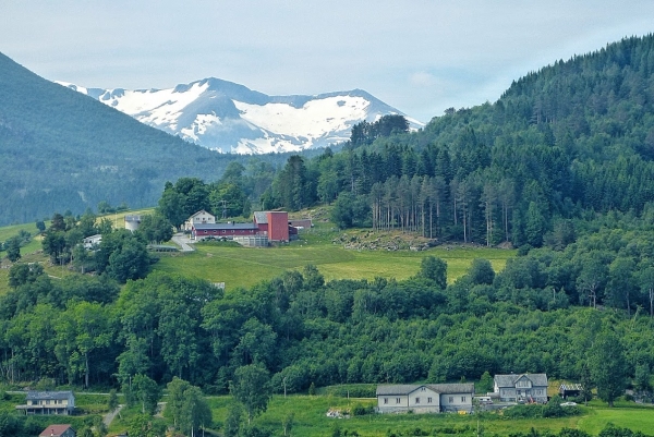 Zdjęcie z Norwegii - i jestesmy po drugiej stronie fjordu