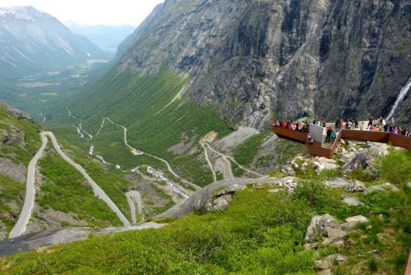 Zdjęcie z Norwegii - punkt widokowy nad Trollstigen