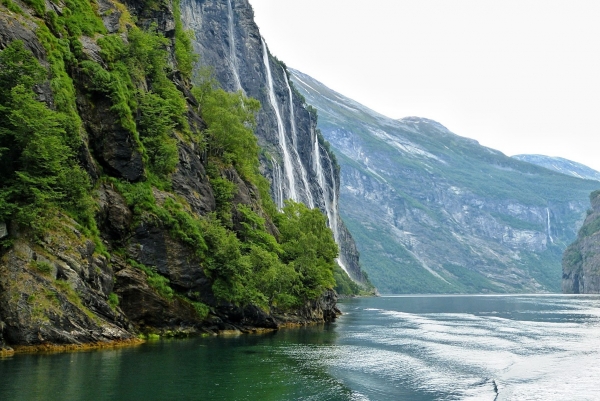 Zdjęcie z Norwegii - widoczki z rejsu po fiordzie Geiranger