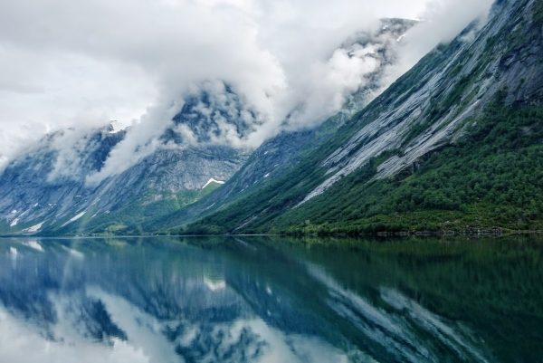 Zdjęcie z Norwegii - już sie nie dziwię naszej Ani, że zawładnęła nią Norwegia.... :)