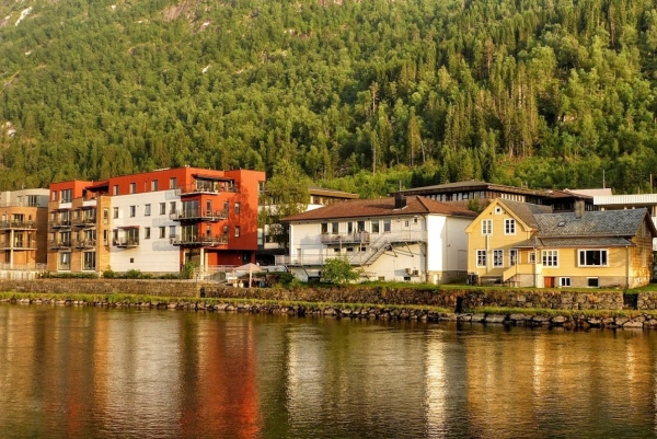 Zdjęcie z Norwegii - miasteczko Førde