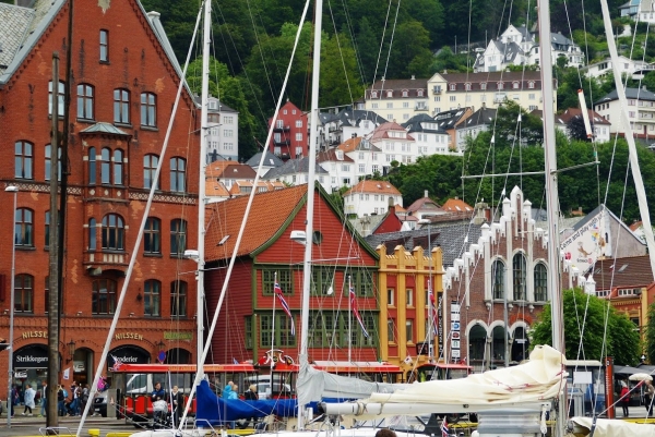 Zdjęcie z Norwegii - spacerkiem po Tyskebryggen