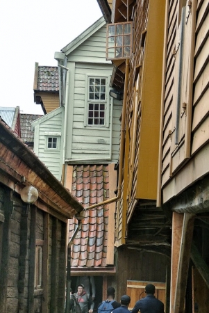 Zdjęcie z Norwegii - wąskie uliczki Bryggen