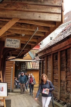 Zdjęcie z Norwegii - wąskie uliczki Bryggen