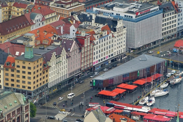 Zdjęcie z Norwegii - Bergen widziane z 400 metrowego wzgórza Fløyen