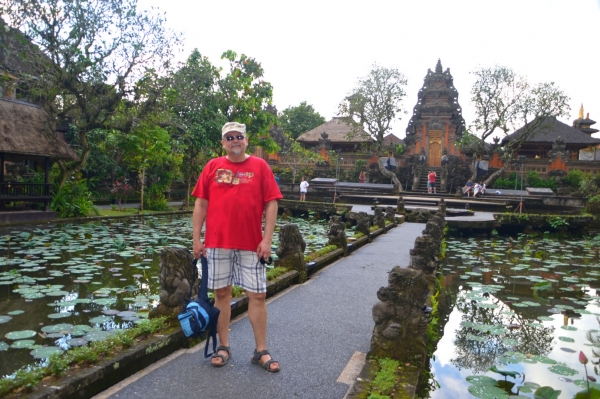 Zdjęcie z Indonezji - W swiatyni Pura Taman Saraswati