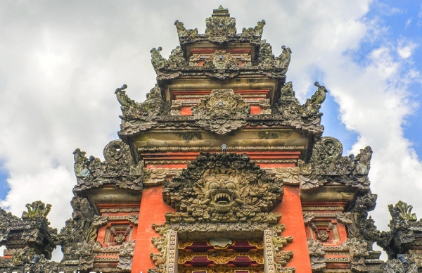 Zdjęcie z Indonezji - Brama Palacu Krolewskiego w Ubud